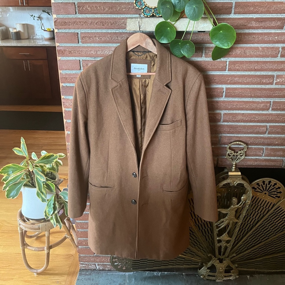 Lined wool overcoat